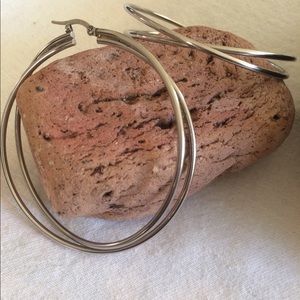 Stainless Steel Set of Earrings (Pierced)